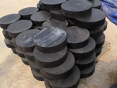 南澳县板式橡胶支座由若干层橡胶片与薄钢板经加压硫化